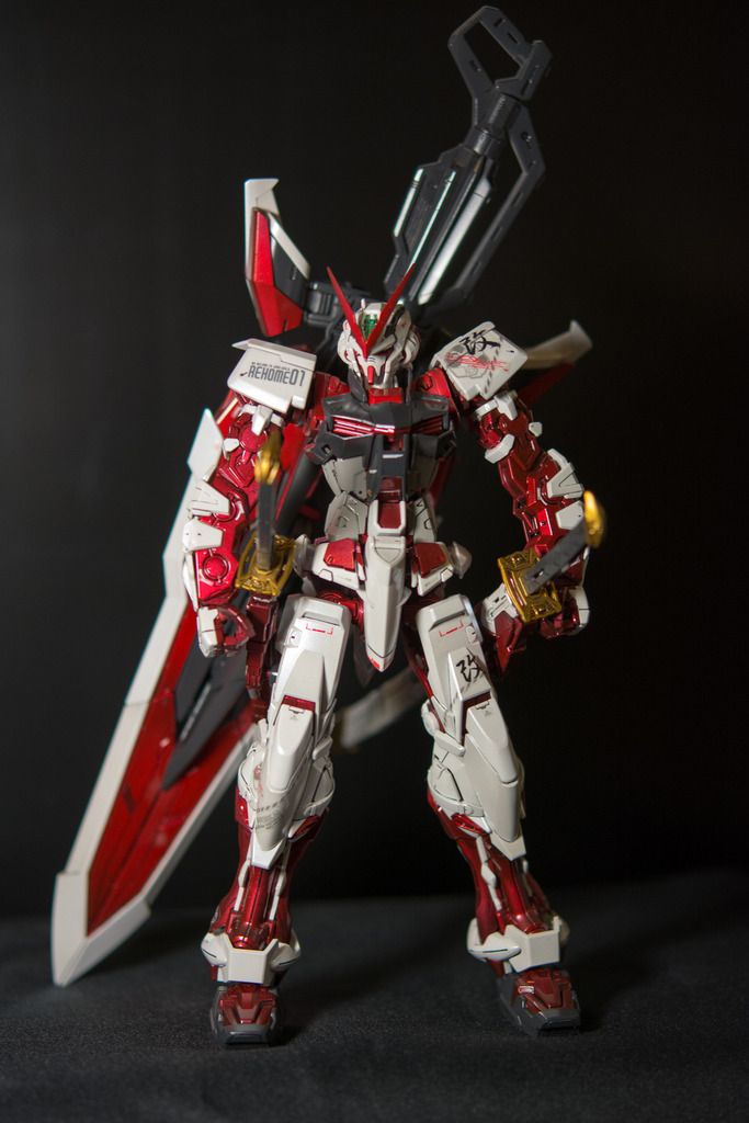 MG MBF-P02KAI Gundam Astray Red Frame โดย eqnxsd