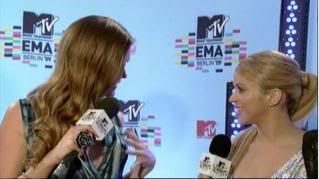 Shakira and Joss Stone at 2009 EMA