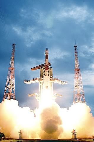 [Image: chandrayaan1-launch.jpg]