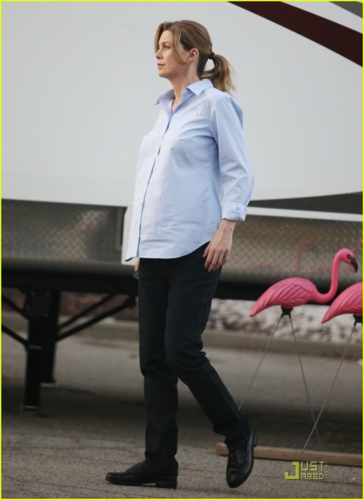 ellen pompeo pregnant scrubs. Pregnant-Scrubs