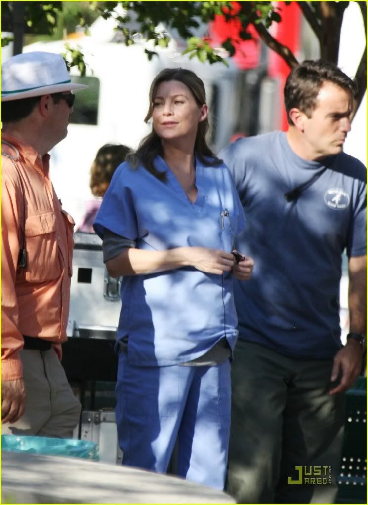 ellen pompeo pregnant scrubs. Pregnant-Scrubs