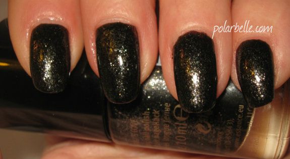 Essence Edwards Love Twilight Breaking Dawn nail polish swatch