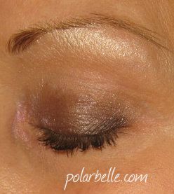 Mac Glamour Daze eyeshadow swatches