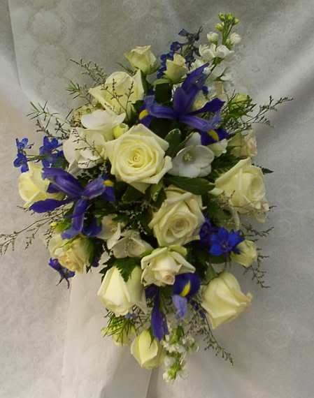 bouquet20with20iris20and20roses.jpg