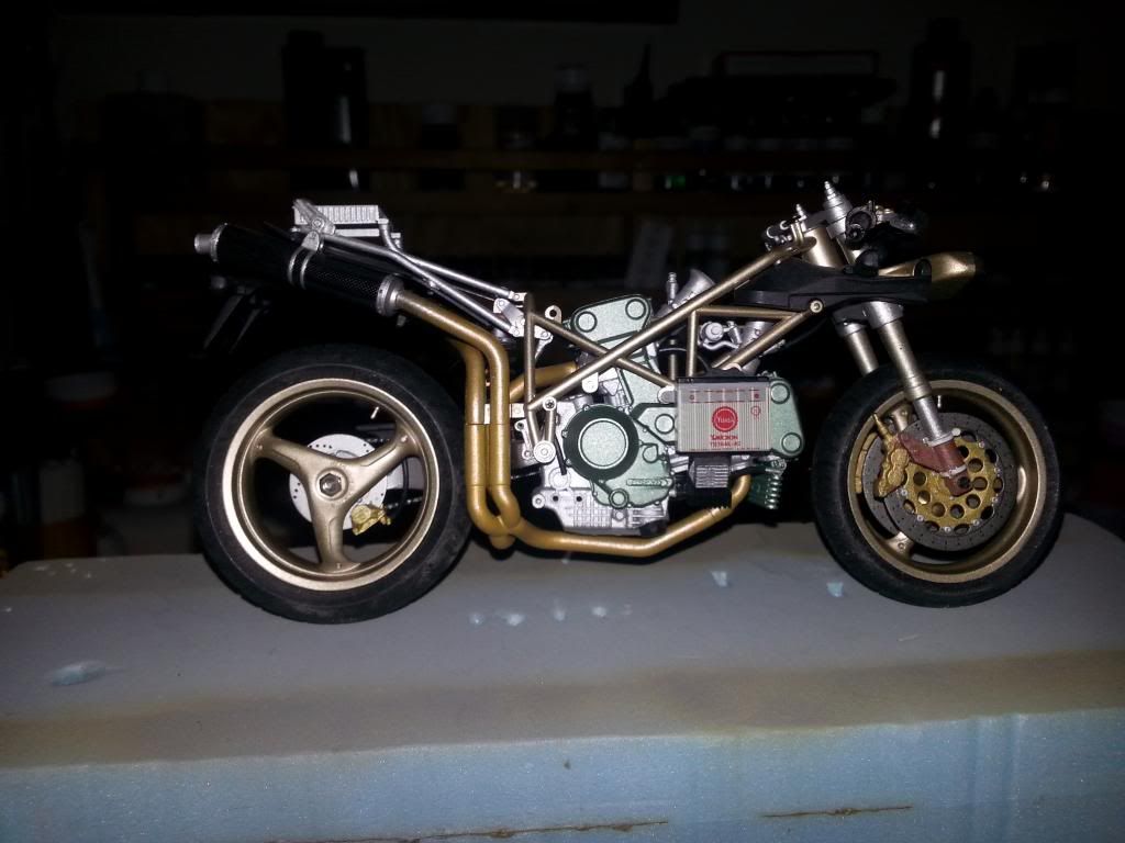 Ducati916_62_zps84d51daf.jpg