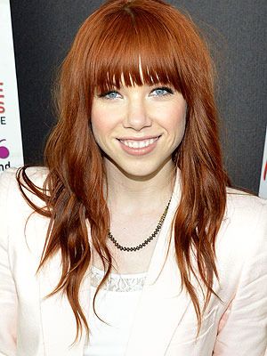 carly-rae-jepsen-300_zpsefn80l5a.jpg