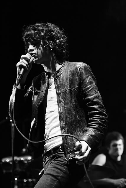 thekooks_110206_6.jpg