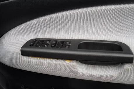 ElectricWindowswitchpanel.jpg