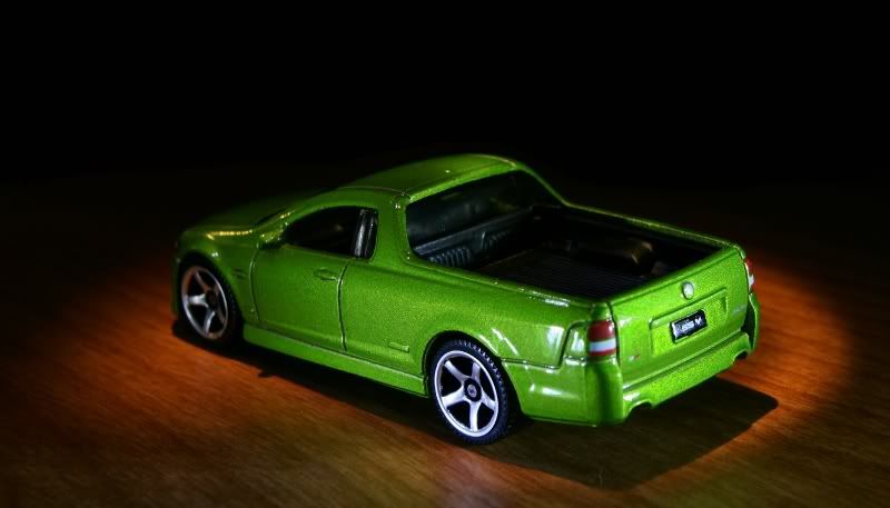 IMAGE: http://i257.photobucket.com/albums/hh239/kawi_200/Studio%20Shots/GM8T4794.jpg