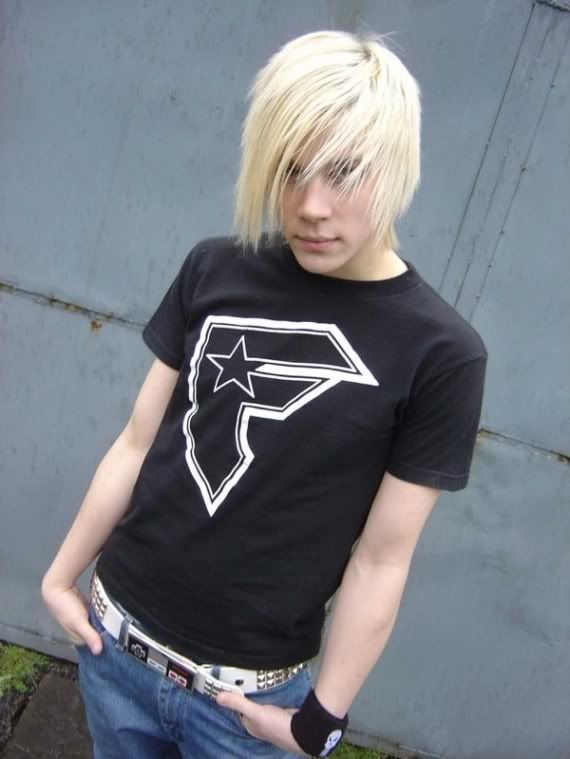 http://i257.photobucket.com/albums/hh240/emileexcorpse/Emo%20Hair/BlondeEmo.jpg