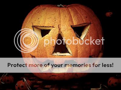 http://i257.photobucket.com/albums/hh229/Crystal-Iced/halloween-photography-tips-1.jpg